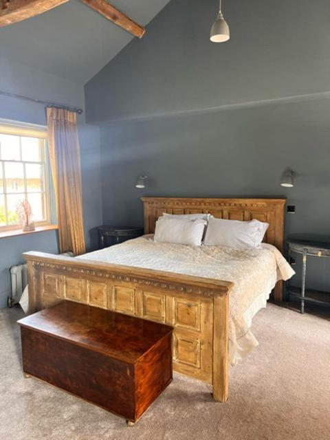 Apartment At Llanerchydol Hall 웰시풀 외부 사진