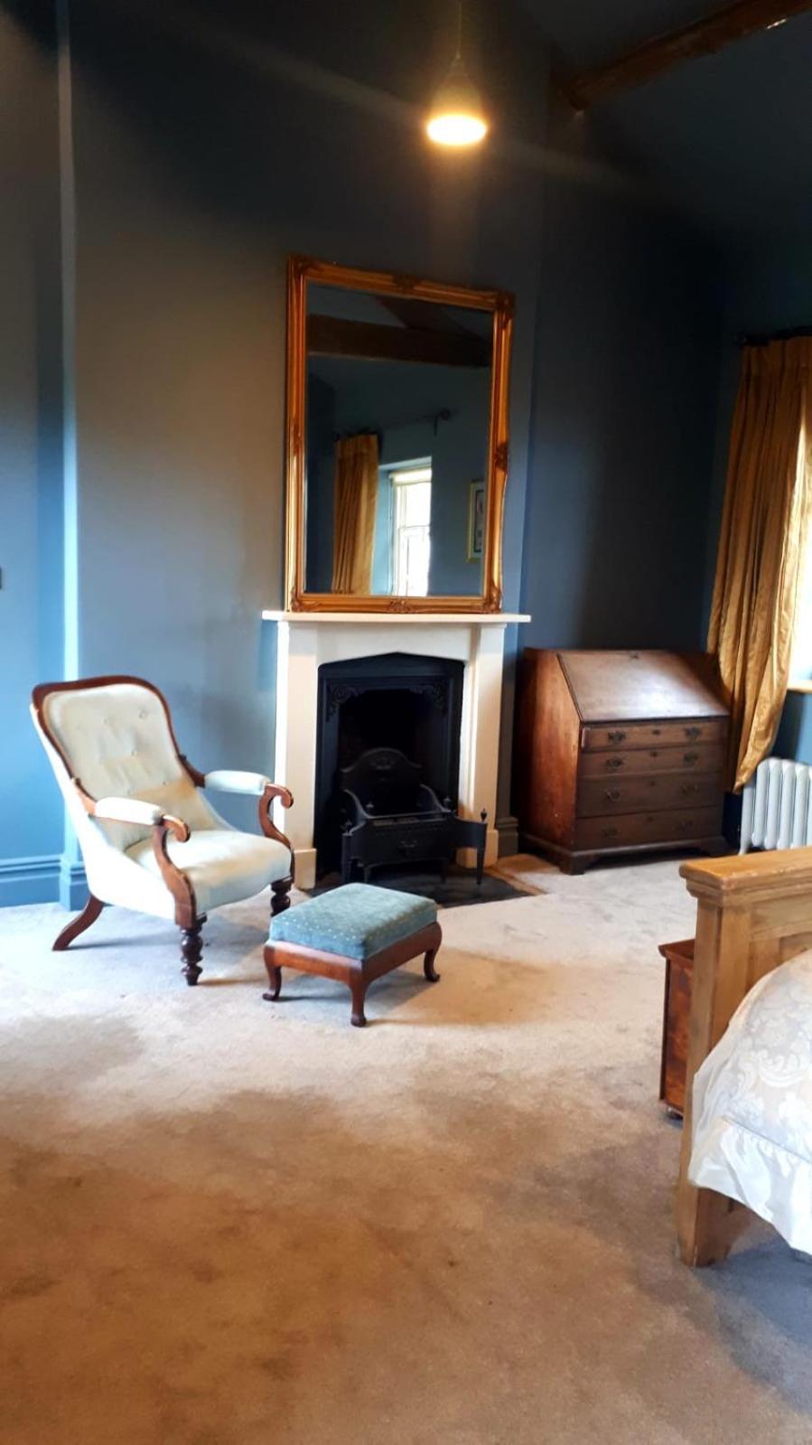Apartment At Llanerchydol Hall 웰시풀 외부 사진