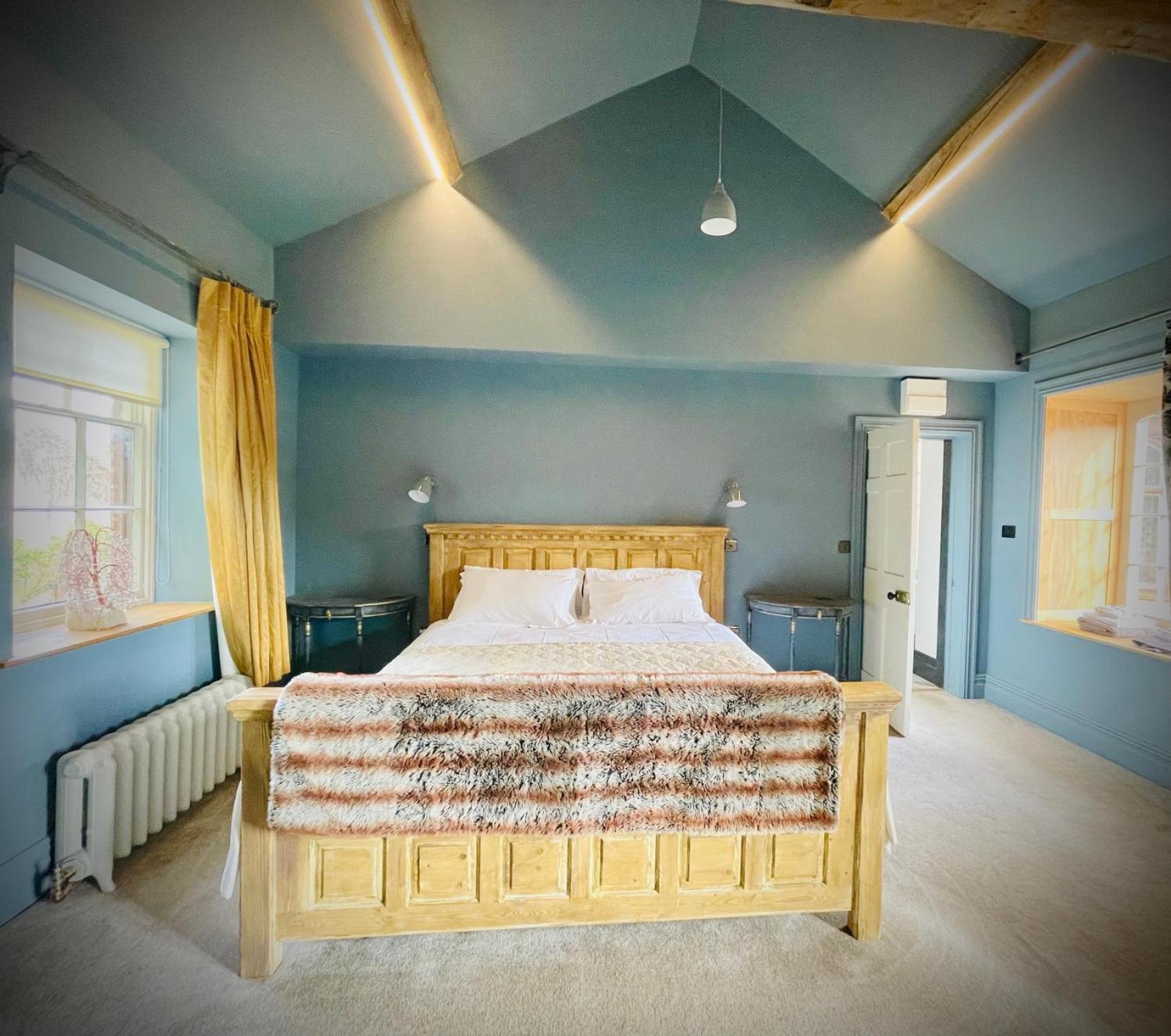 Apartment At Llanerchydol Hall 웰시풀 외부 사진